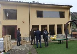 Obras para construir el centro social de La Ferrera.