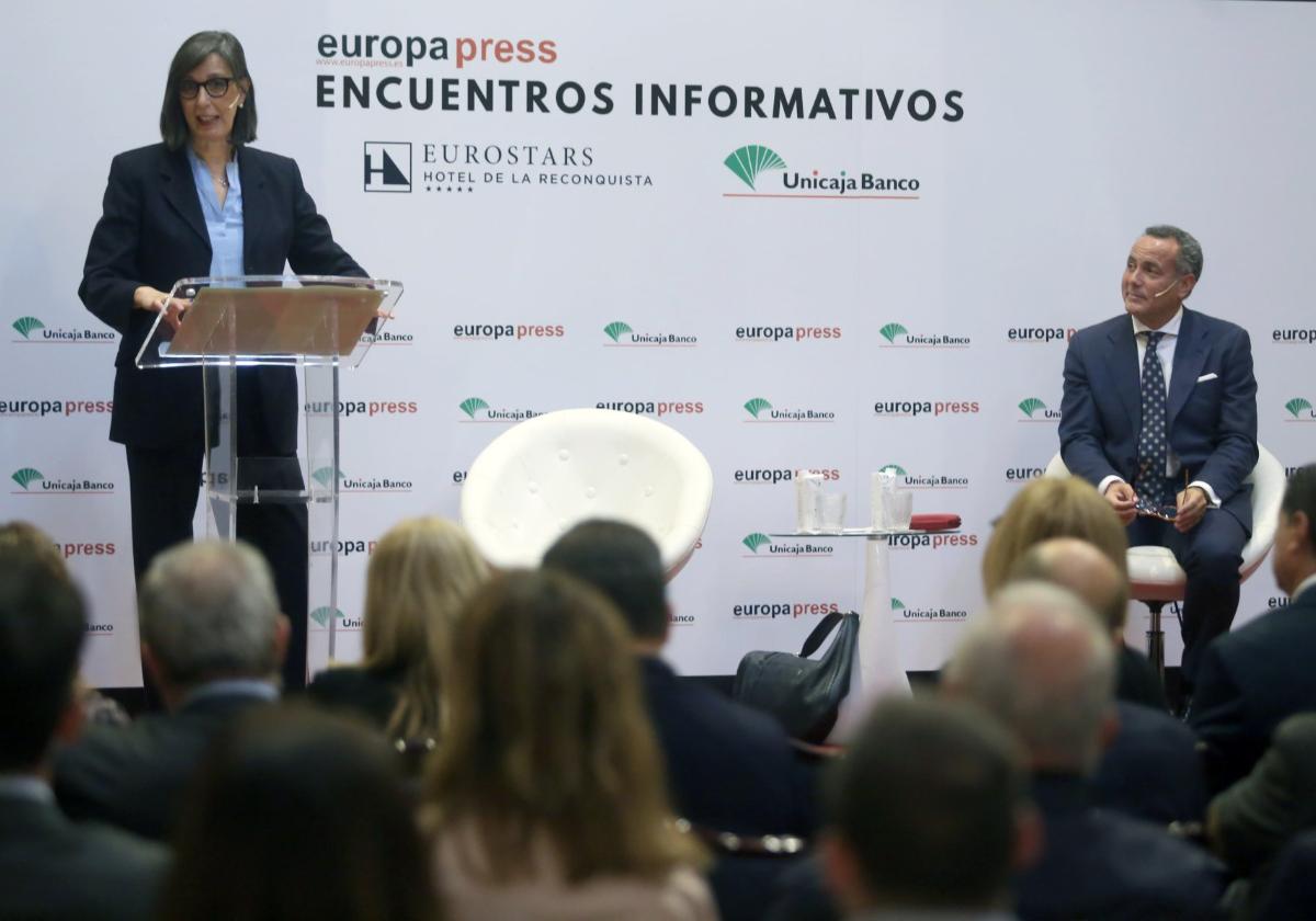 La consejera de Transición Ecológica, Nieves Roqueñí, en el desayuno informativo.