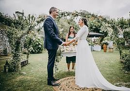 Boda civil celebrada en las instalaciones de Somió Park. Foto: Juan Llavio