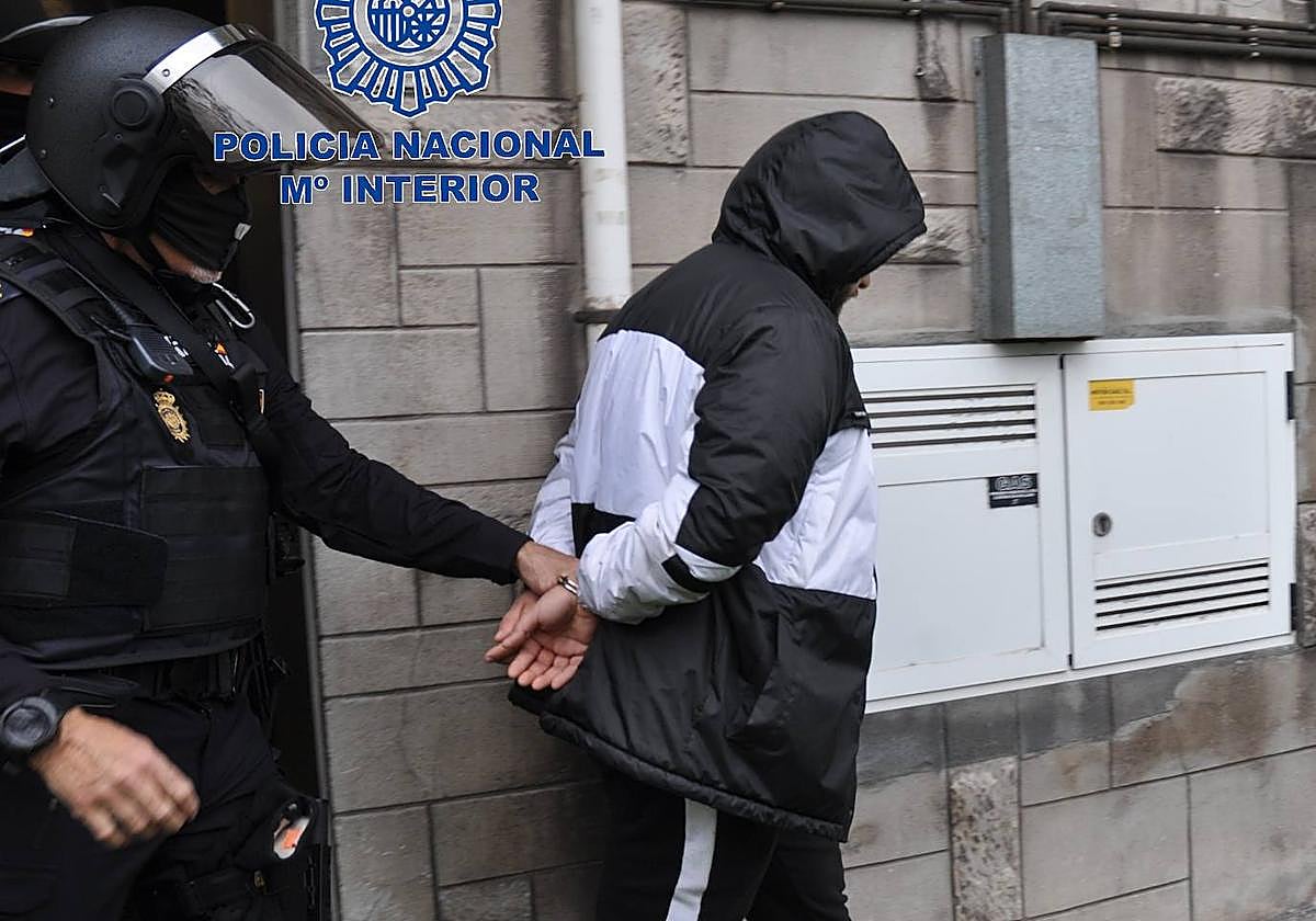 La Policía vigiló día y noche las casas donde se cobijaron los agresores de Gijón