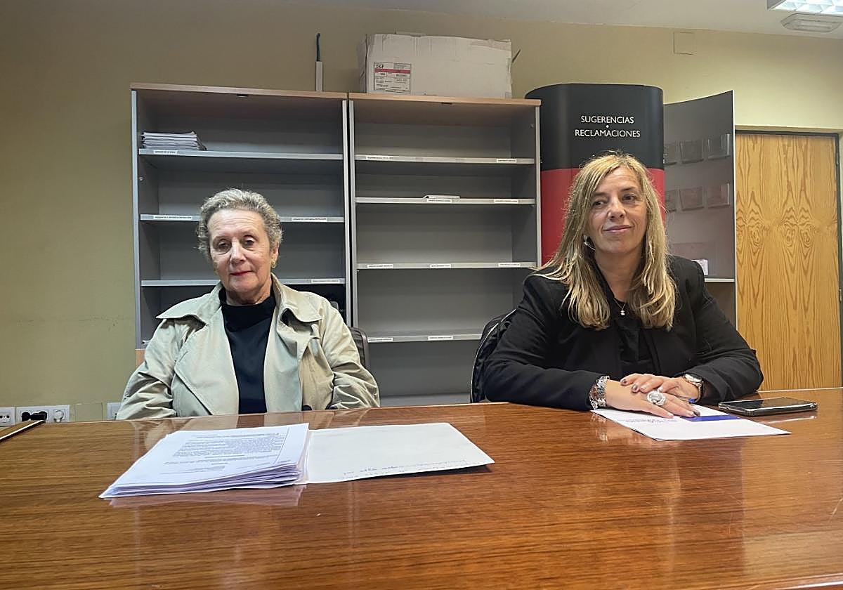María Teresa Rodríguez, letrada de la víctima, y la vicedecana del Colegio de Abogados de Oviedo, Silvia Martínez, ayer, en Langreo.