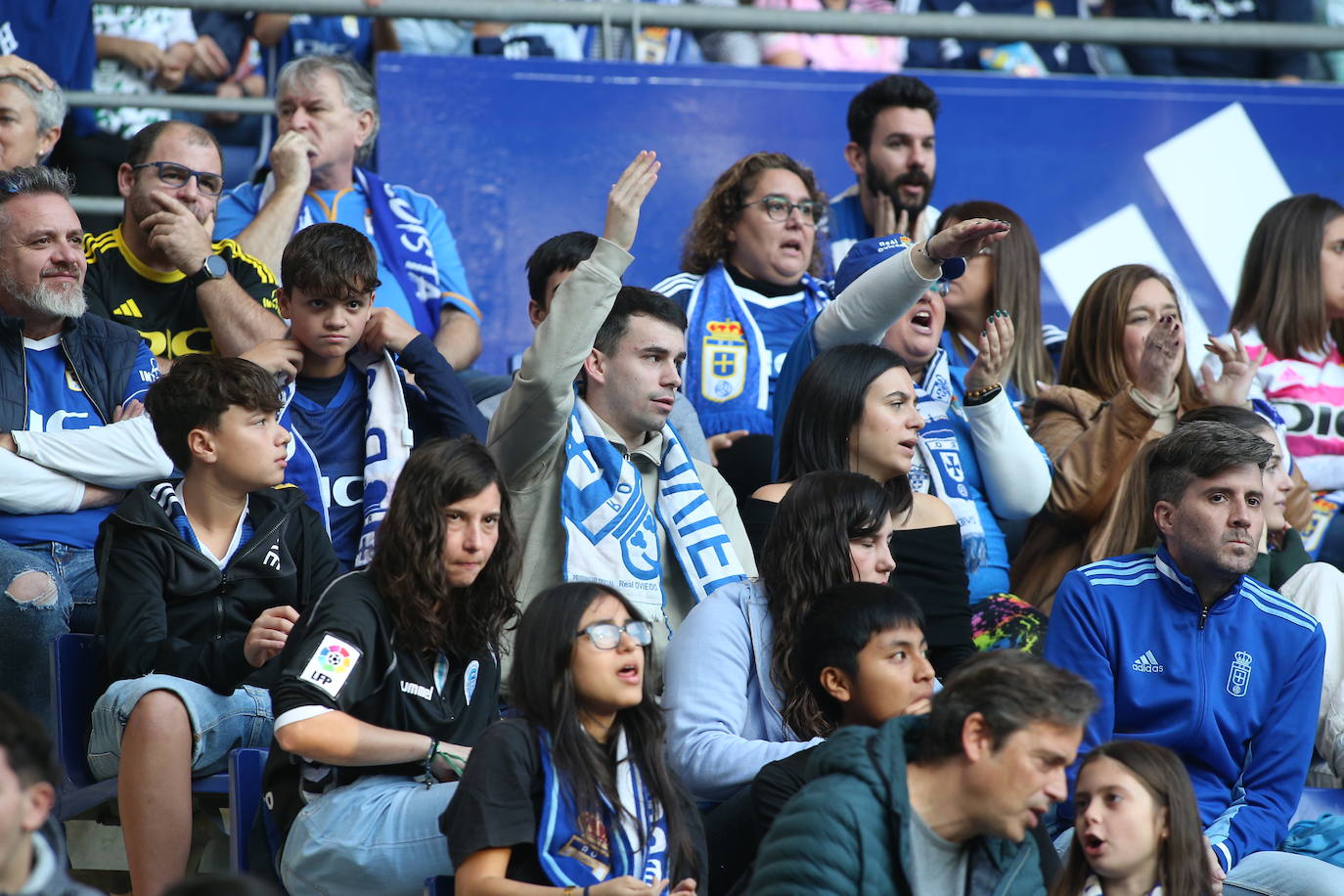 ¿Estuviste viendo el Oviedo - Eibar? ¡Búscate en las fotos del Tartiere!