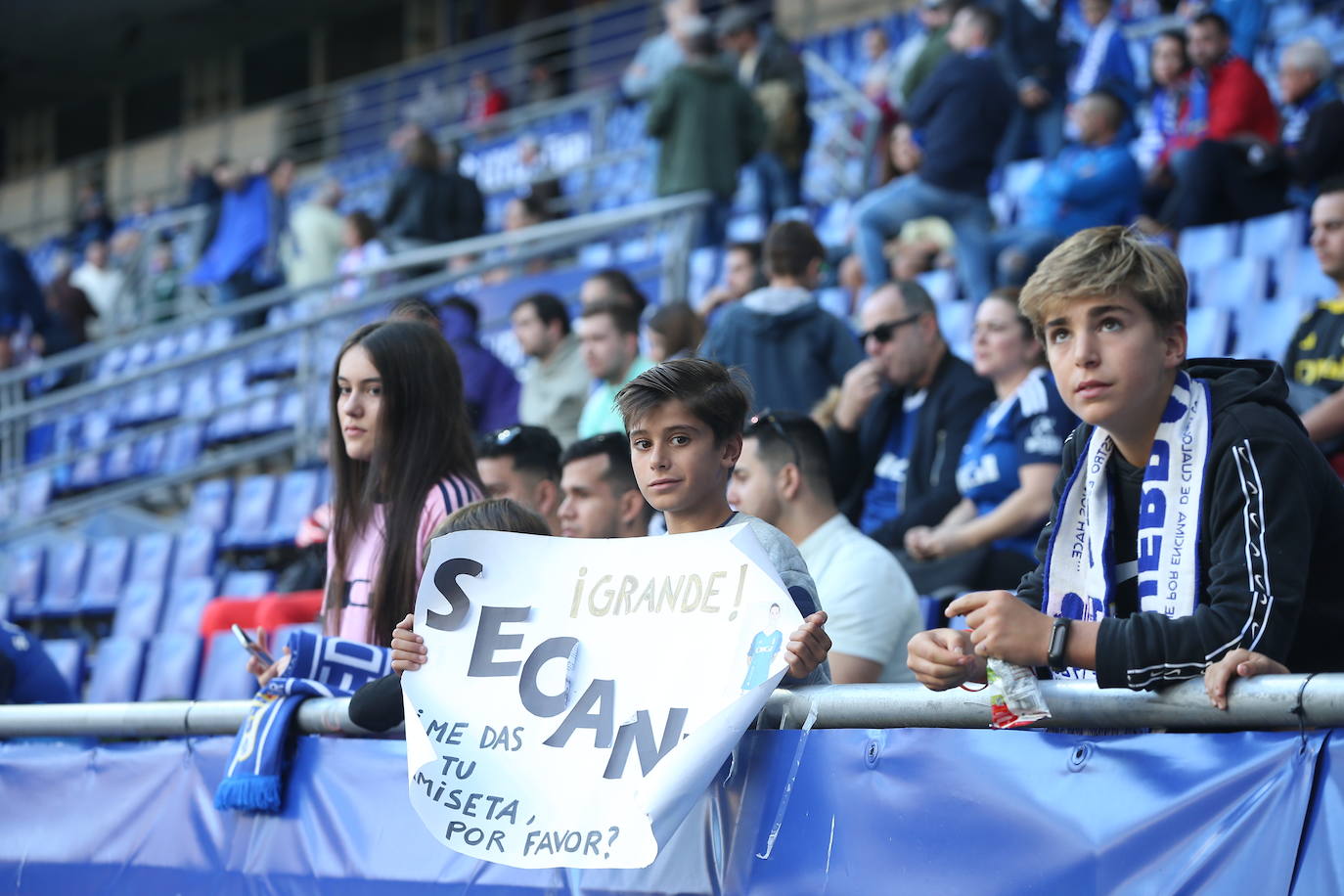 ¿Estuviste viendo el Oviedo - Eibar? ¡Búscate en las fotos del Tartiere!