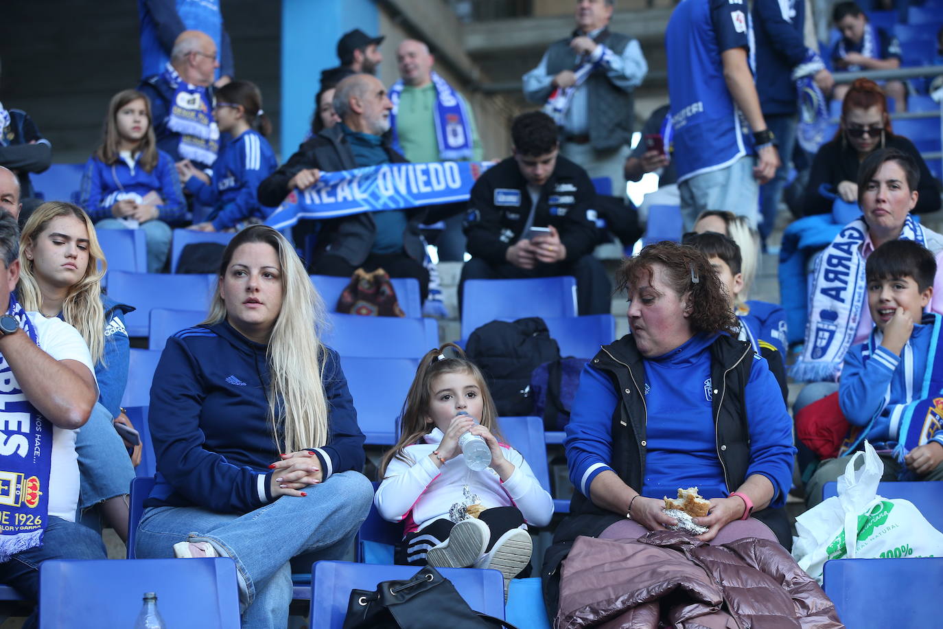 ¿Estuviste viendo el Oviedo - Eibar? ¡Búscate en las fotos del Tartiere!