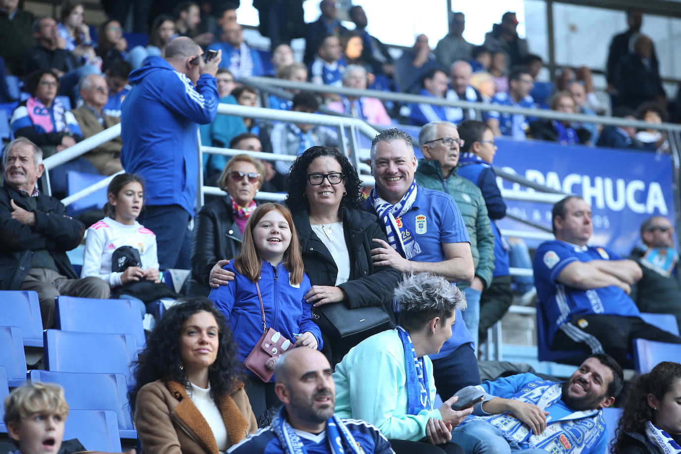 ¿Estuviste viendo el Oviedo - Eibar? ¡Búscate en las fotos del Tartiere!