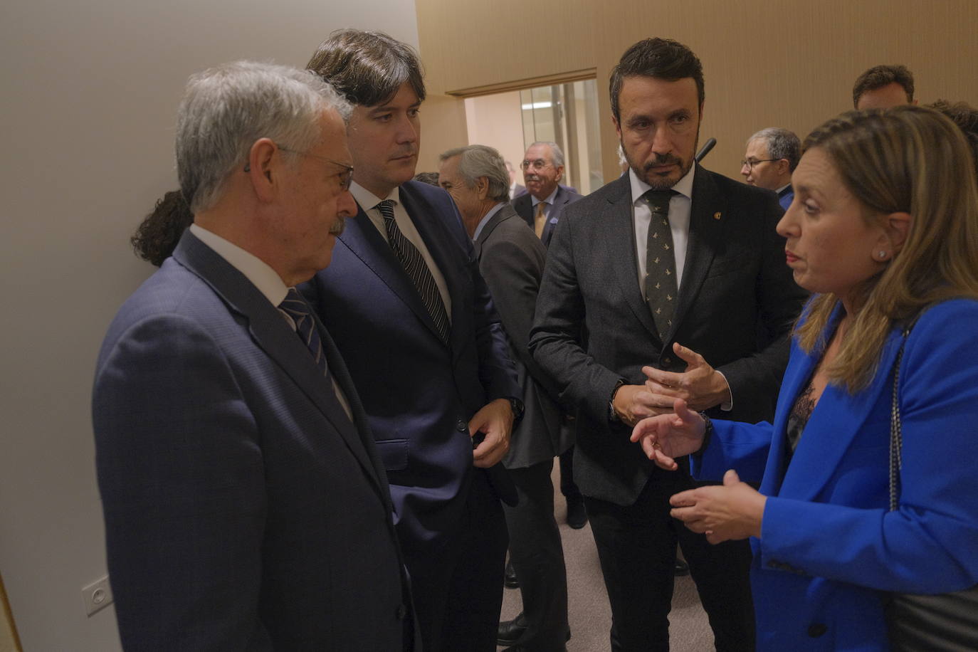 La inauguración de la primera oficina de Caja Rural en Madrid, en imágenes