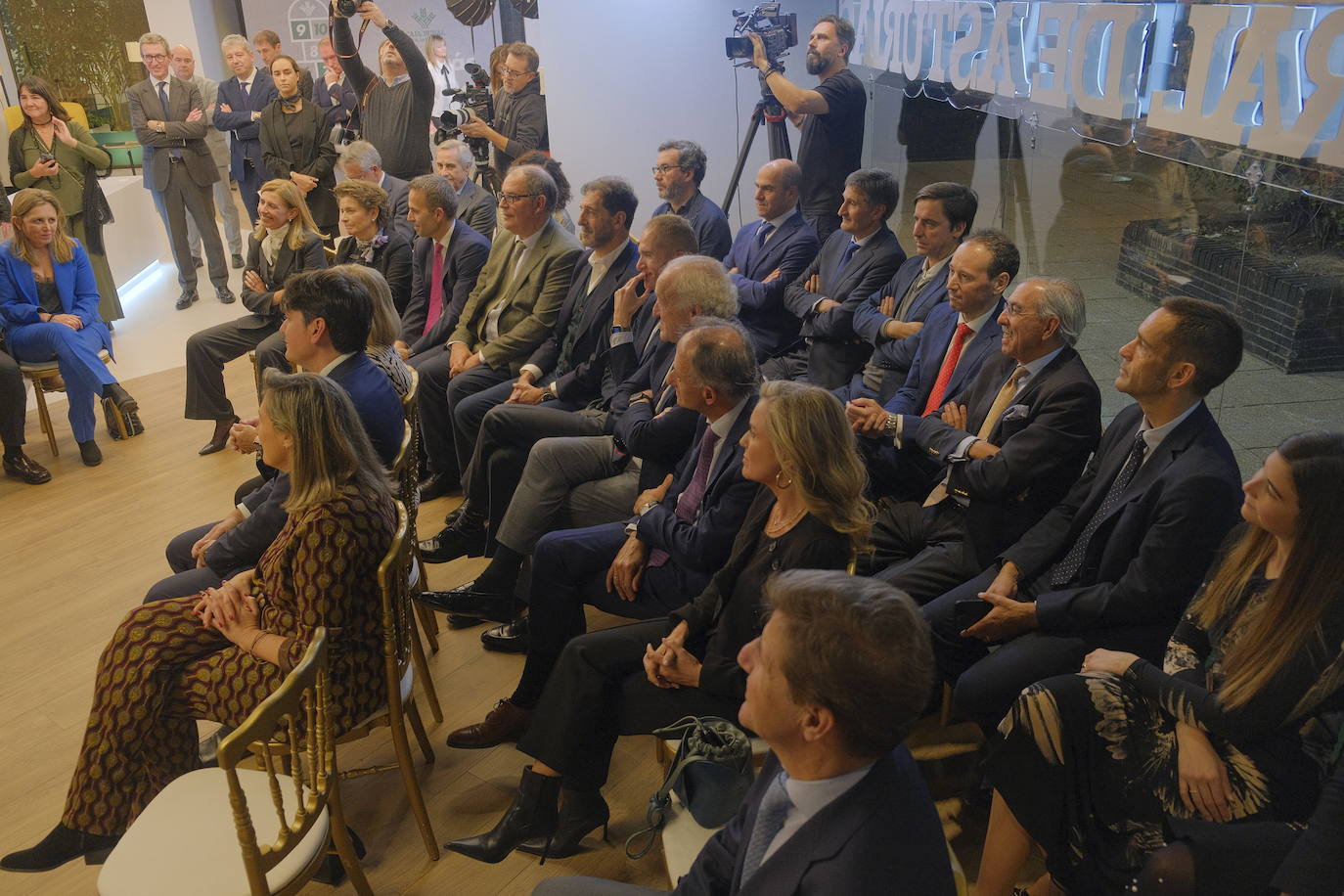 La inauguración de la primera oficina de Caja Rural en Madrid, en imágenes