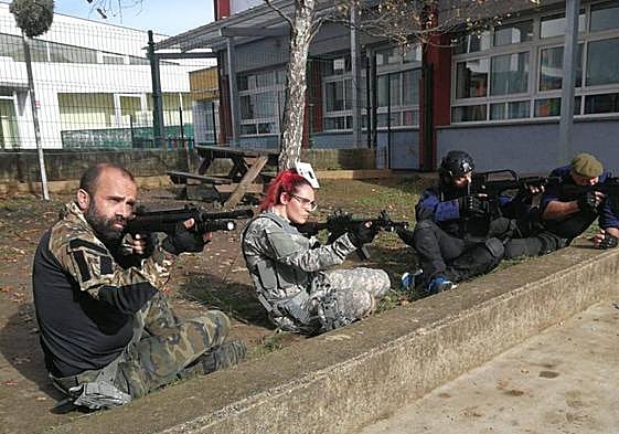 Ensayos para la película de zombis que se rodará en Llanes.