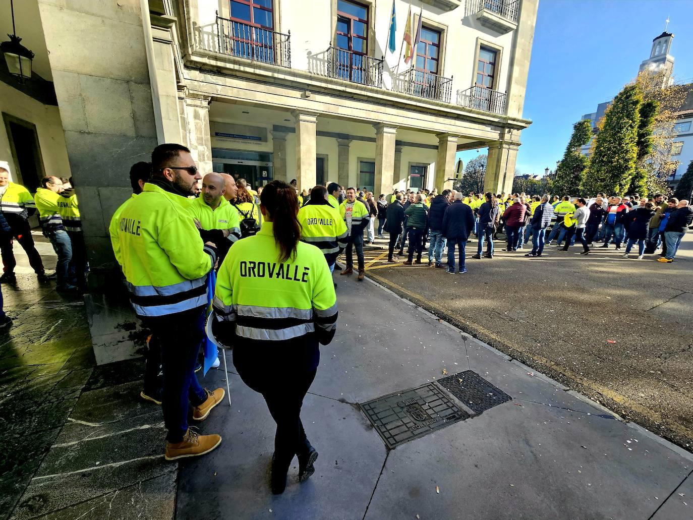 Los trabajadores de Orovalle protestan en Oviedo: «No vamos a vender nuestros derechos»