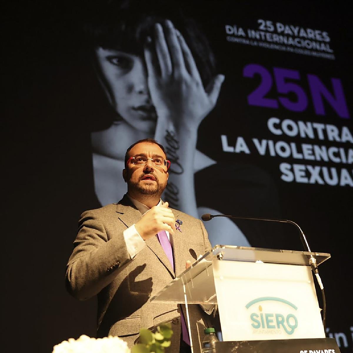 Barbón se compromete a «blindar» un pacto por la igualdad en esta legislatura