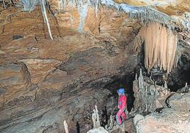 «Las cuevas no son vertederos, tenemos que protegerlas»