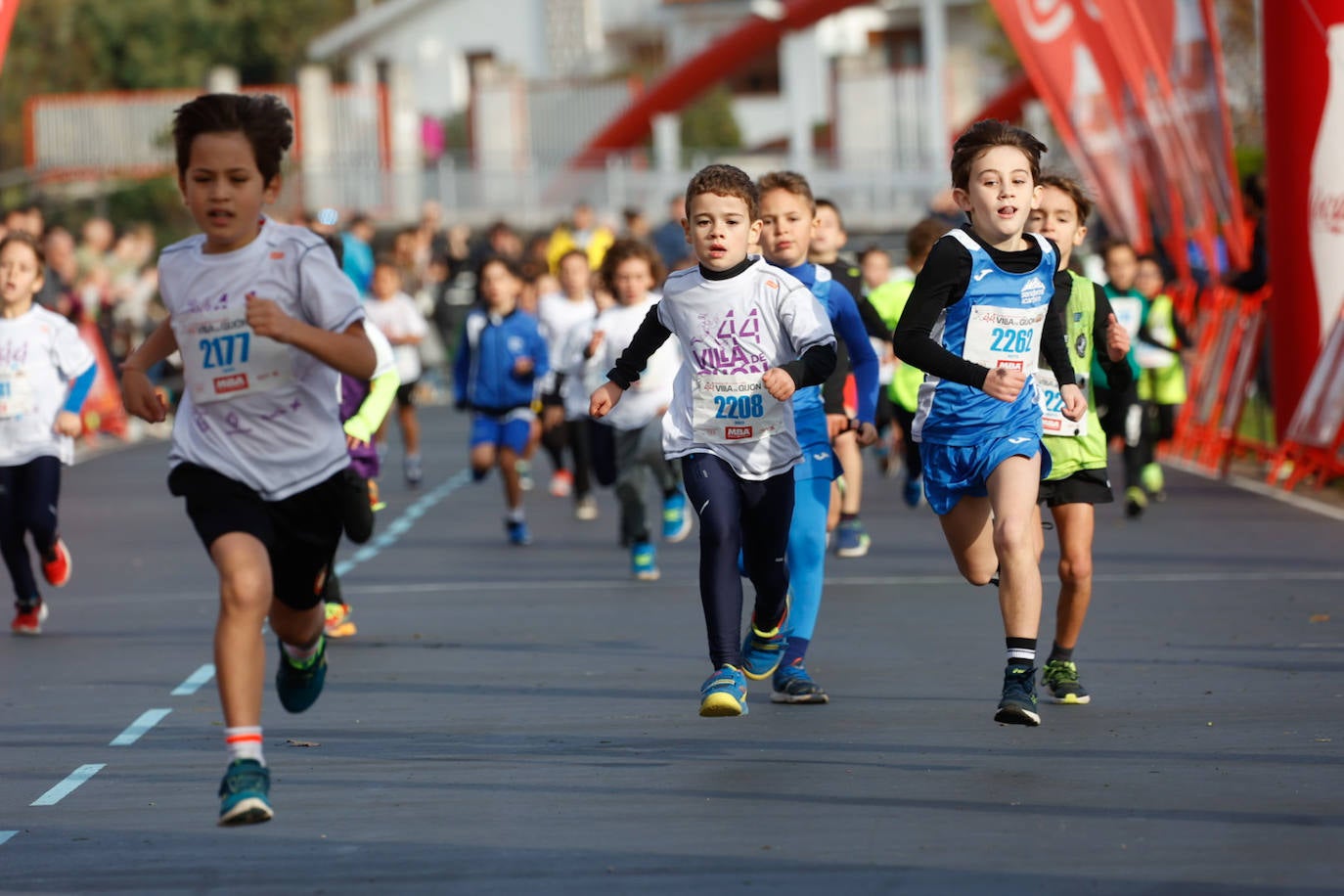 Más de 500 niños llenan el Cross Villa de Gijón