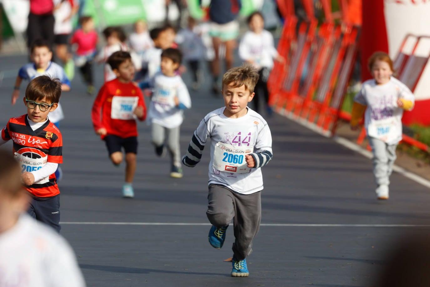 Más de 500 niños llenan el Cross Villa de Gijón