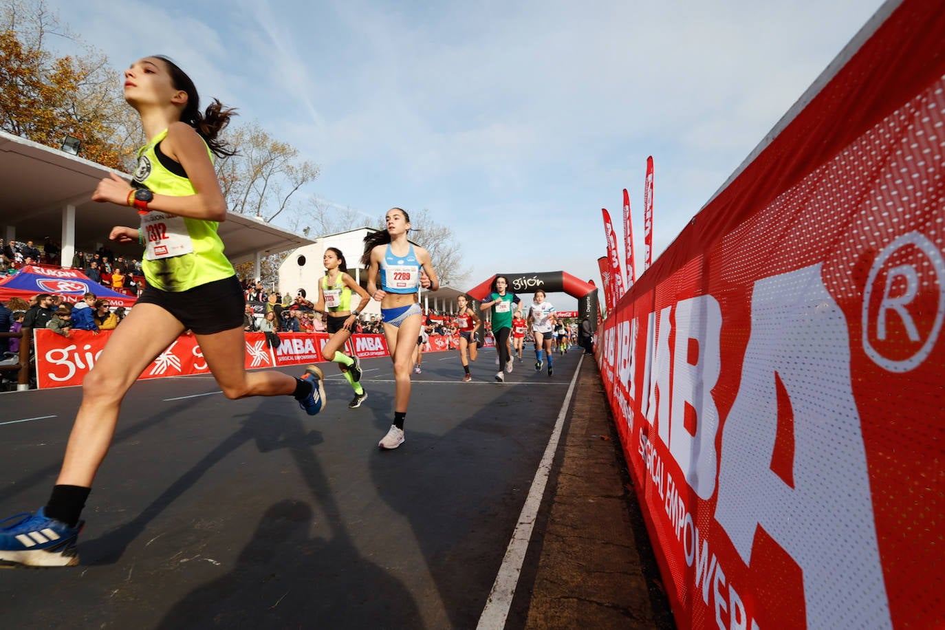 Más de 500 niños llenan el Cross Villa de Gijón