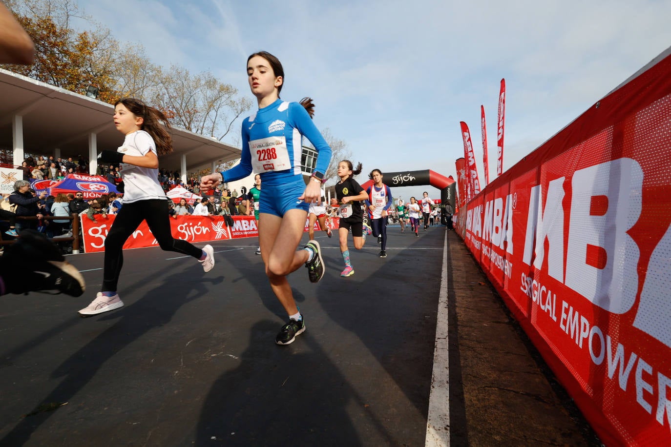 Más de 500 niños llenan el Cross Villa de Gijón