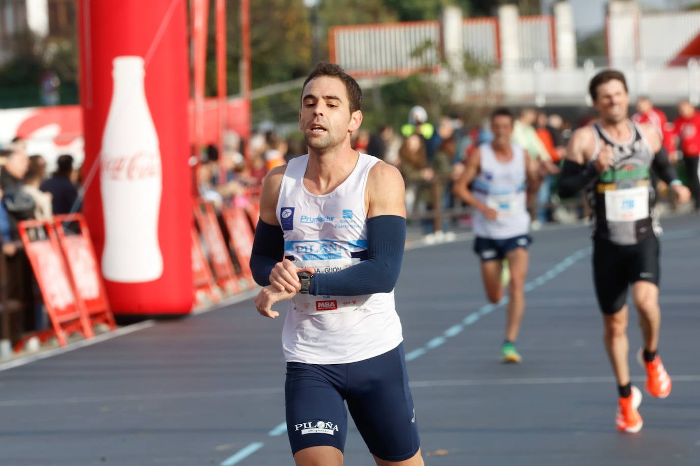 Más de 1.000 corredores se dan cita en el Cross Villa de Gijón