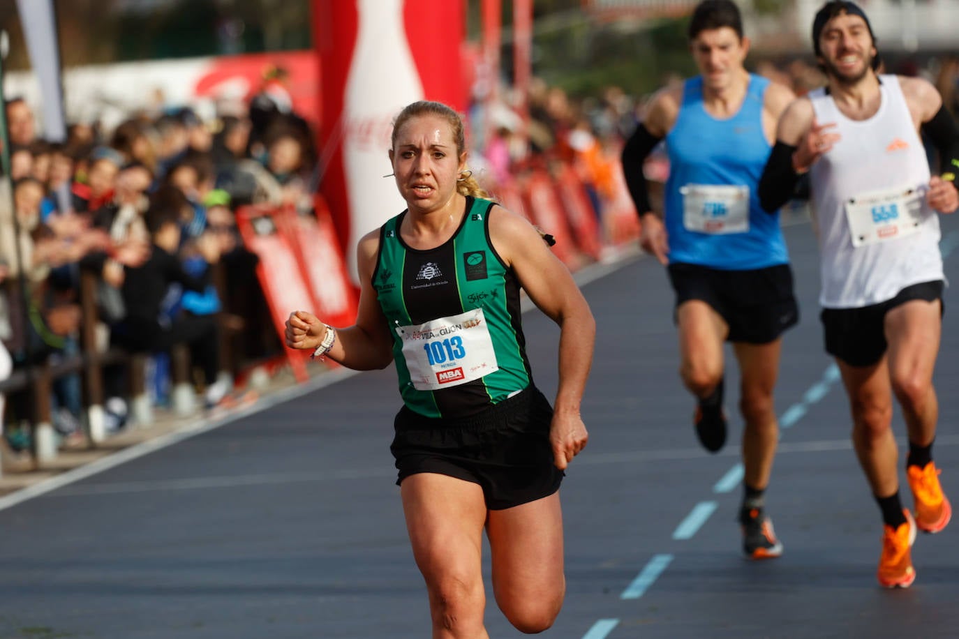 Más de 1.000 corredores se dan cita en el Cross Villa de Gijón