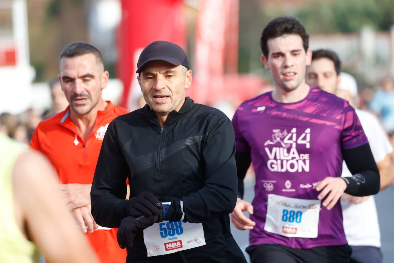 Más de 1.000 corredores se dan cita en el Cross Villa de Gijón