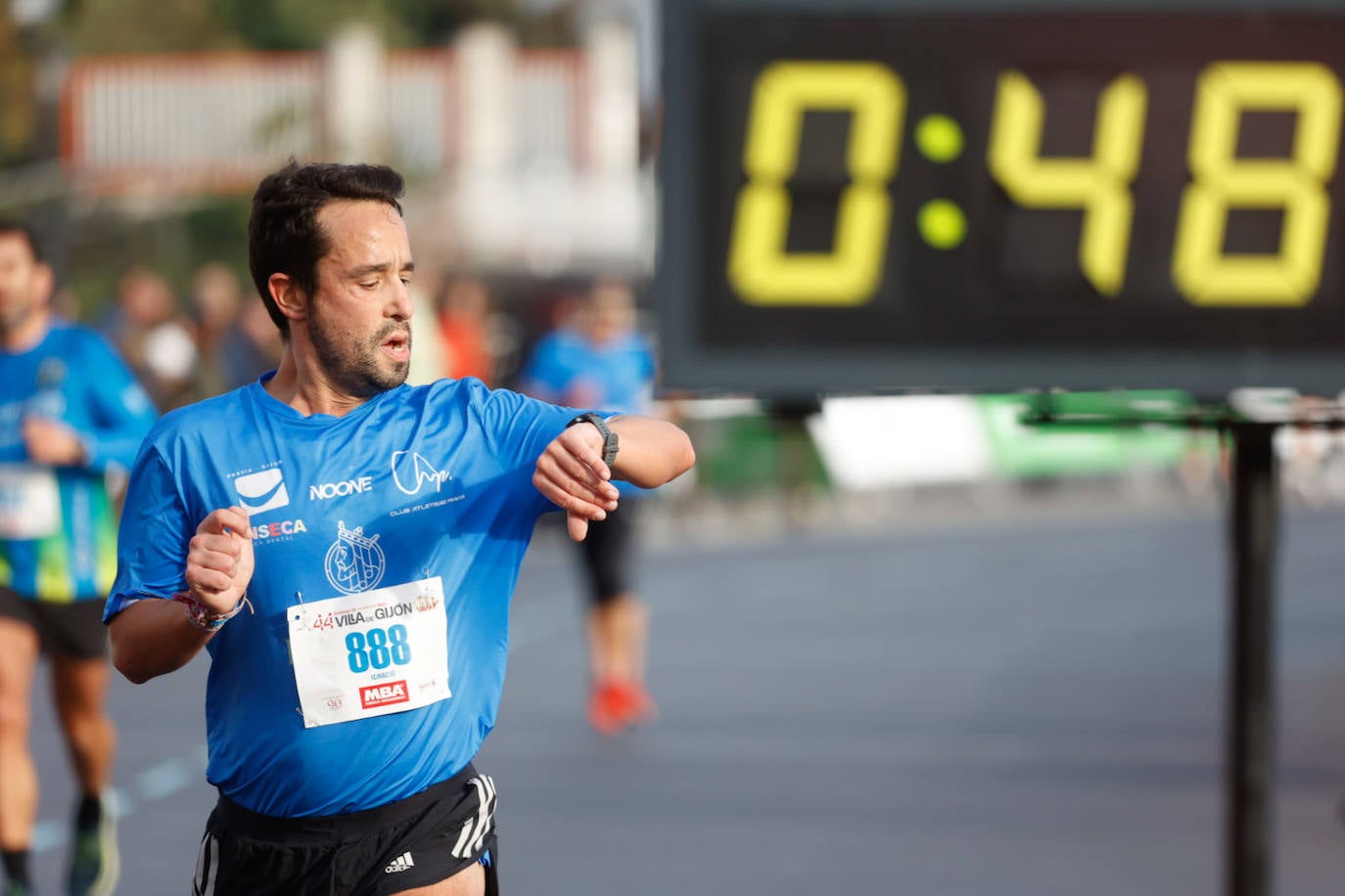 Más de 1.000 corredores se dan cita en el Cross Villa de Gijón