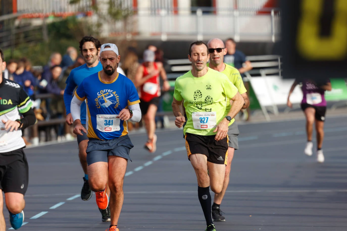 Más de 1.000 corredores se dan cita en el Cross Villa de Gijón