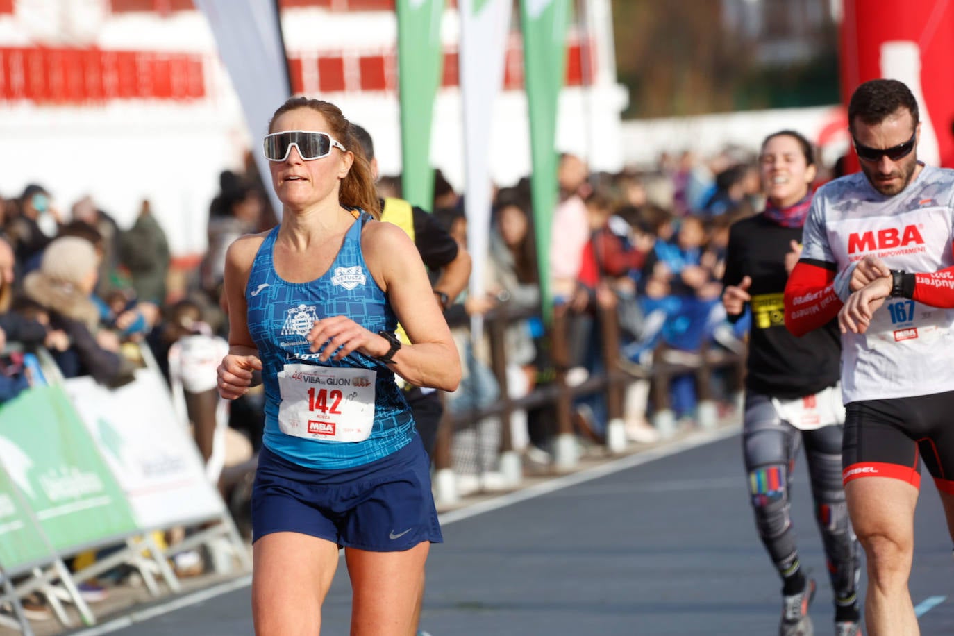 Más de 1.000 corredores se dan cita en el Cross Villa de Gijón