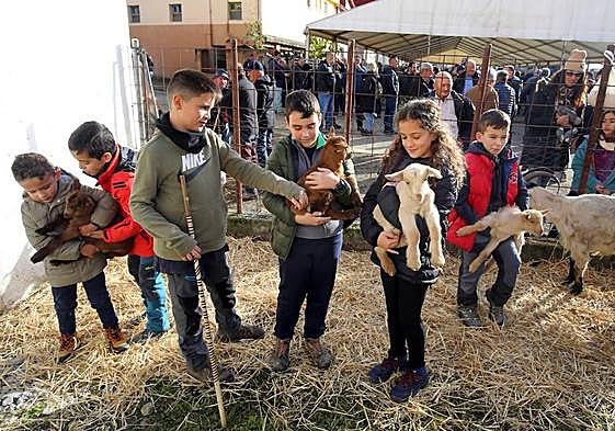 La feria del ganado de Cabañaquinta, en imágenes