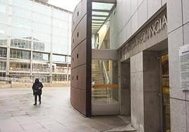 Suspenden por tercera vez el juicio al policía de Cangas de Onís acusado de acosar sexualmente a una compañera