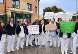 Protesta de los trabajadores de la residencia de Los Canapés en Avilés, el pasado mes de octubre.