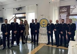 Asistentes a la asamblea, en Noreña, de la Unión de Policías Asturianos.