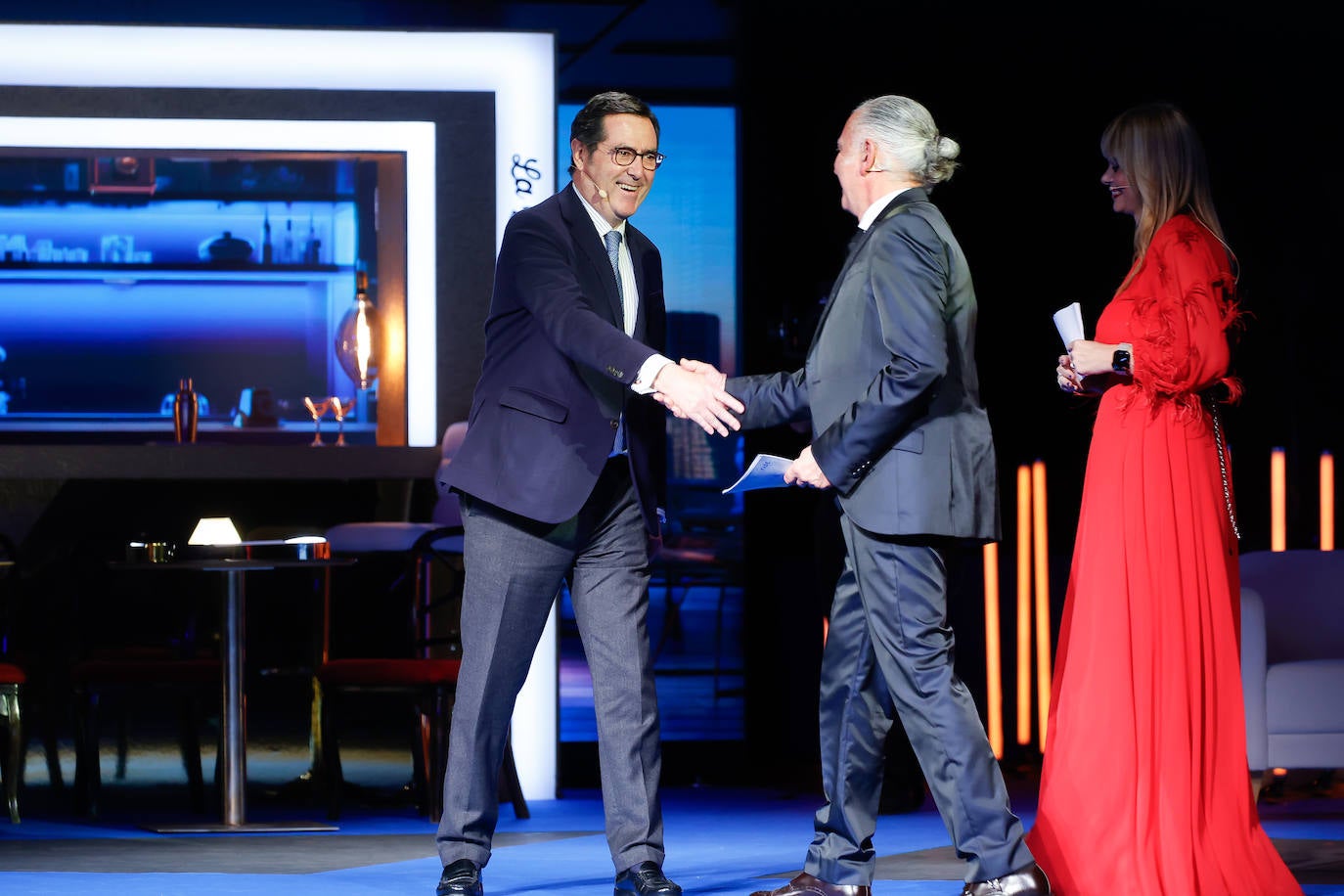 Fade distingue a representantes del mundo empresarial asturiano