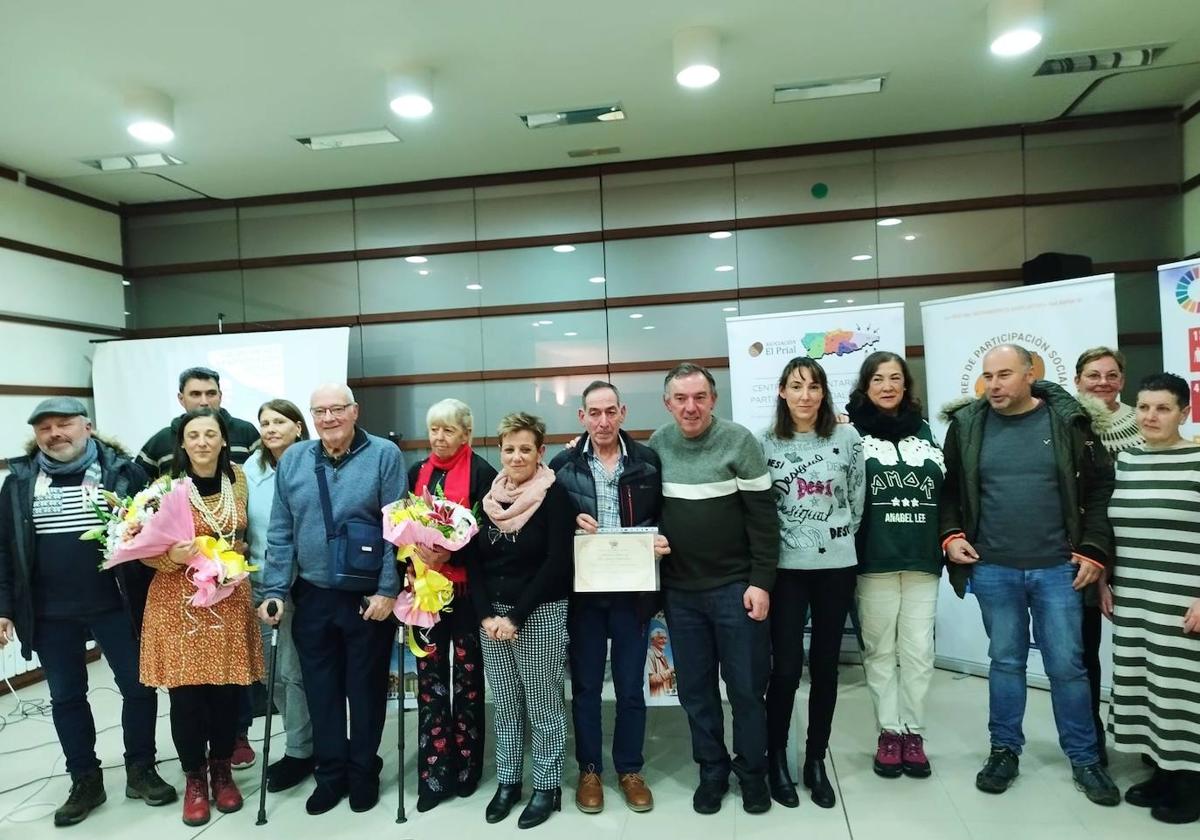 De las sextaferias a la biblioteca: Piloña premia la labor de sus voluntarios