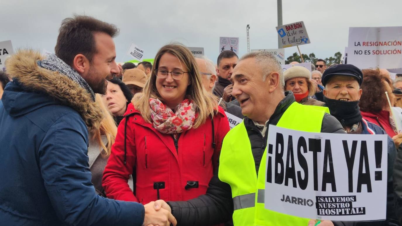 El Noroccidente sale a la calle para «salvar» el hospital de Jarrio