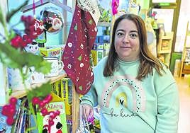 Sheyla González, presidenta de Apymec, en su tienda para niños en Las Vegas.