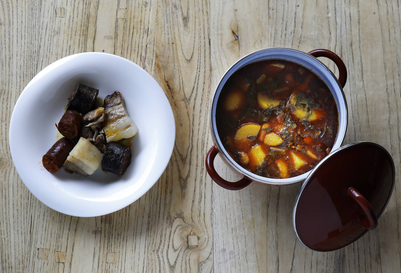 Las jornadas del pote son una de las muchas opciones para comer que hay en Asturias en el puente