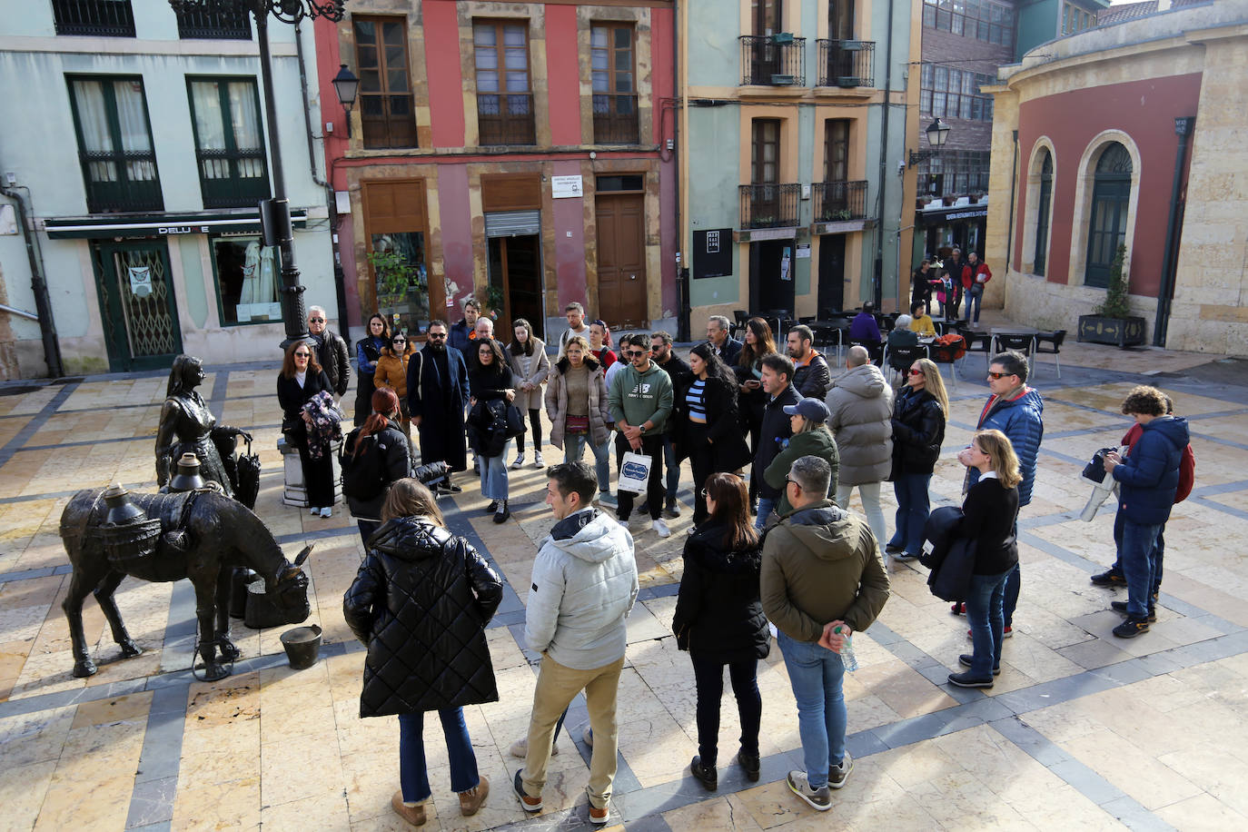 Asturias, abarrotada por el puente