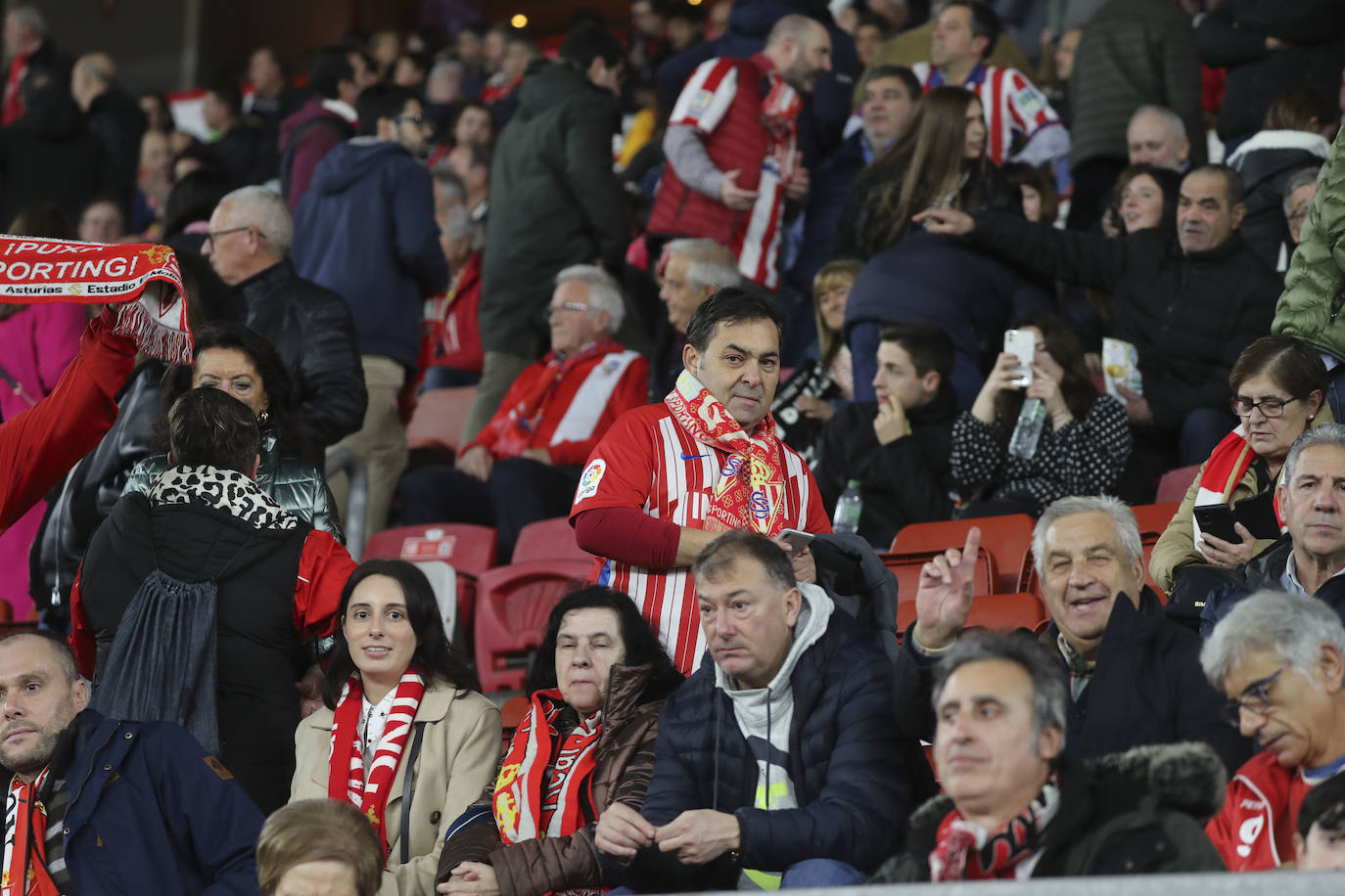 ¿Estuviste en el Sporting - Levante? ¡Búscate!