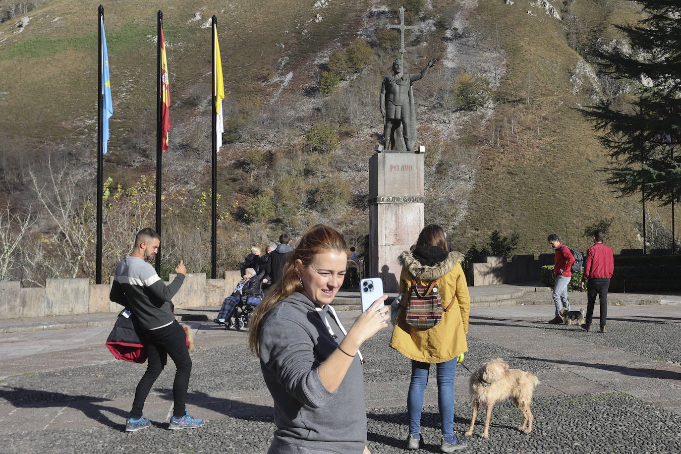 Asturias, abarrotada por el puente