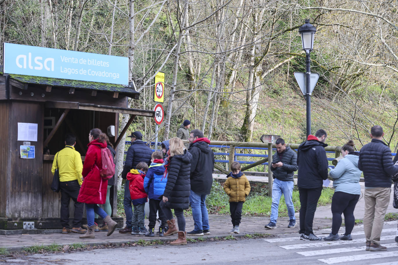 Asturias, abarrotada por el puente