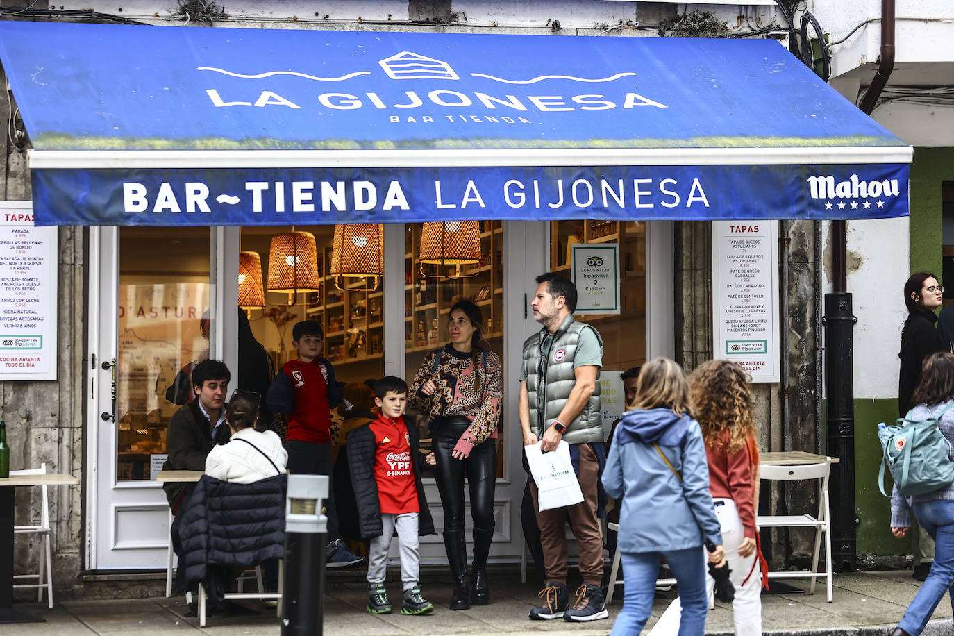 Asturias, abarrotada por el puente