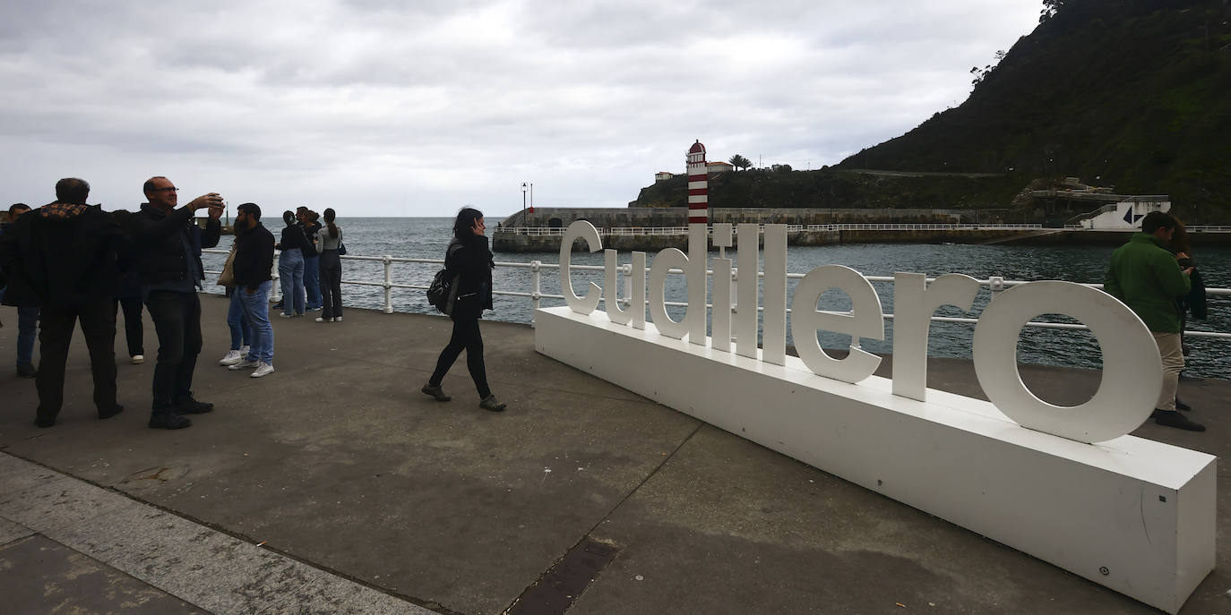 Asturias, abarrotada por el puente