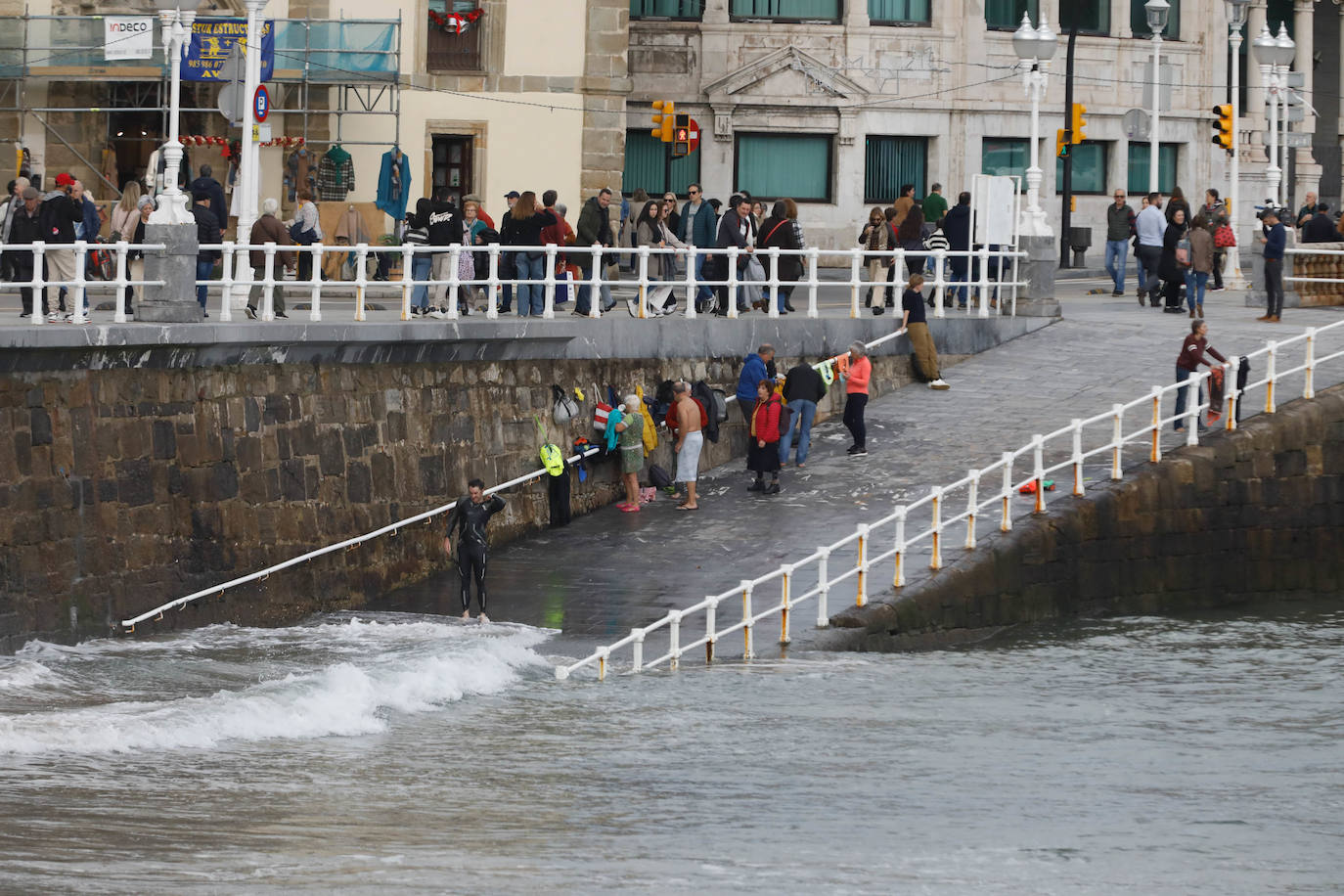 Asturias, abarrotada por el puente