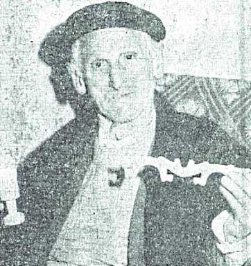 Huerres nos muestra sus tallas.