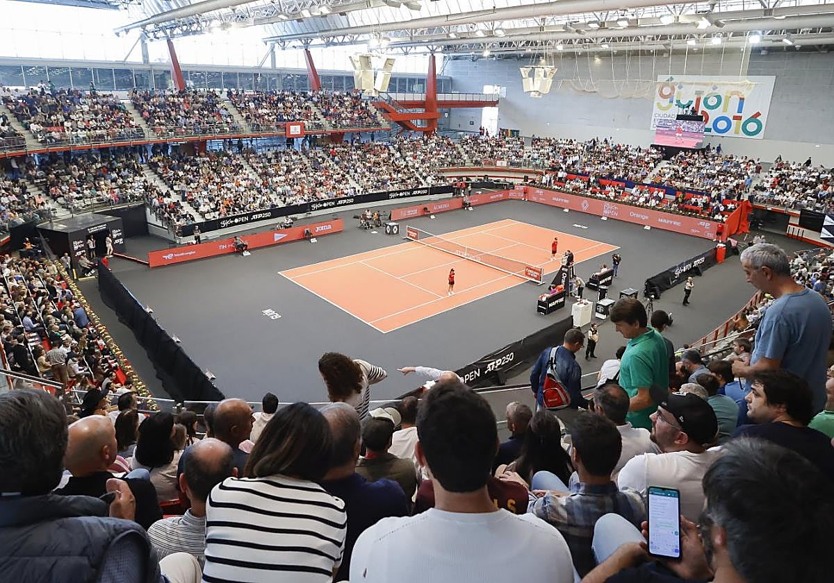 El Palacio de Deportes, lleno para presenciar la final entre Rublev y Korda.