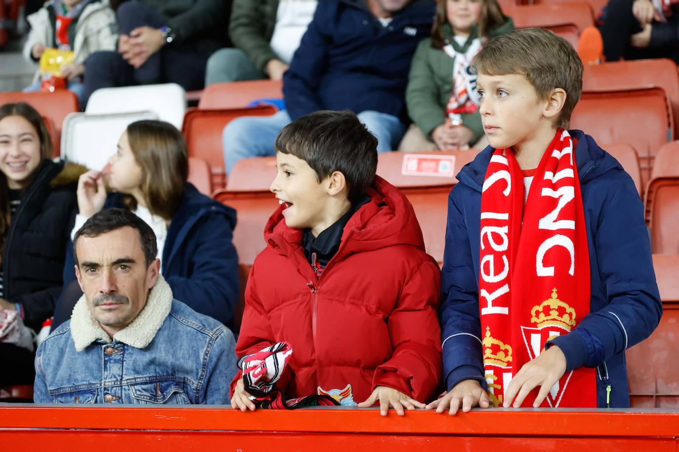 ¿Estuviste viendo el Sporting - Leganés? ¡Búscate en las fotos de El Molinón!