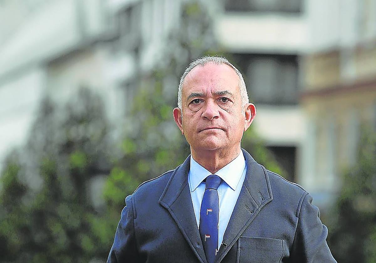 El ovetense Benigno Maújo se incorporará en enero al Ministerio de Defensa.