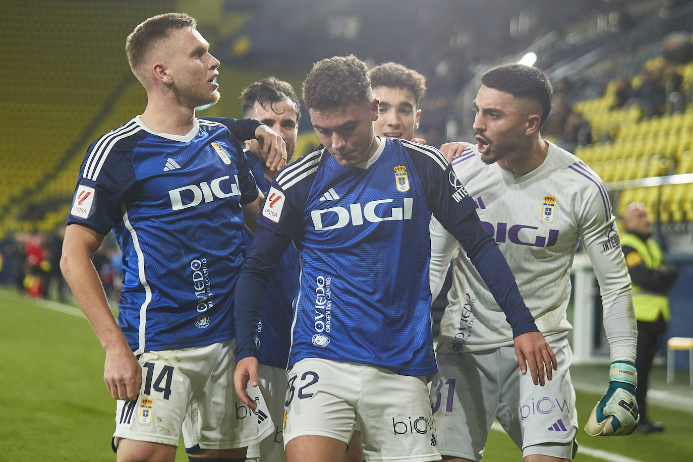 Las mejores imágenes del Villarreal B - Real Oviedo