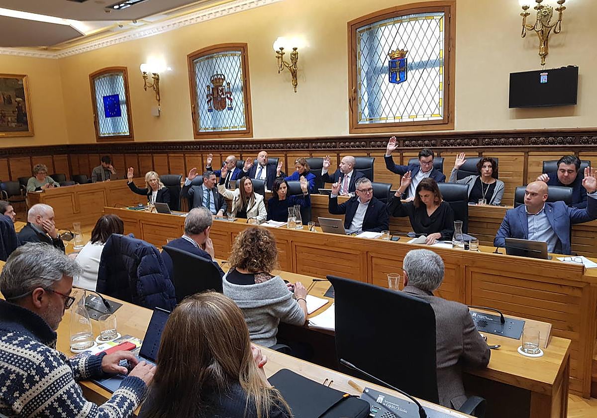 Pleno en el Ayuntamiento de Gijón esta mañana.