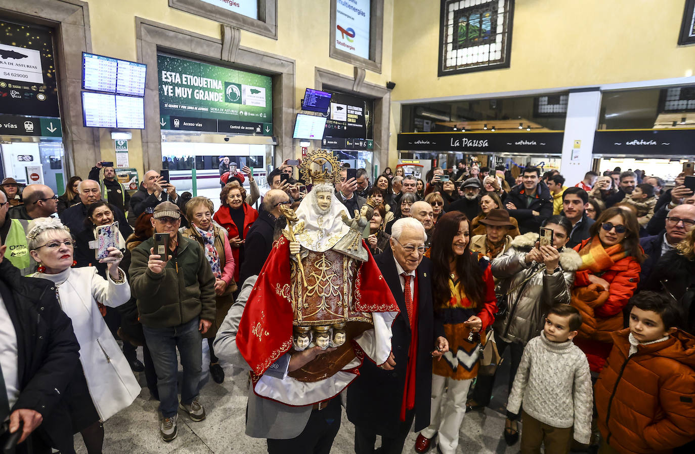 El viaje de la Santina en tren el día de Navidad
