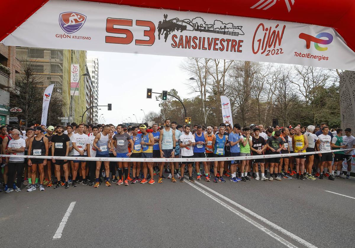 Salida de la San Silvestre en Gijón el pasado año.