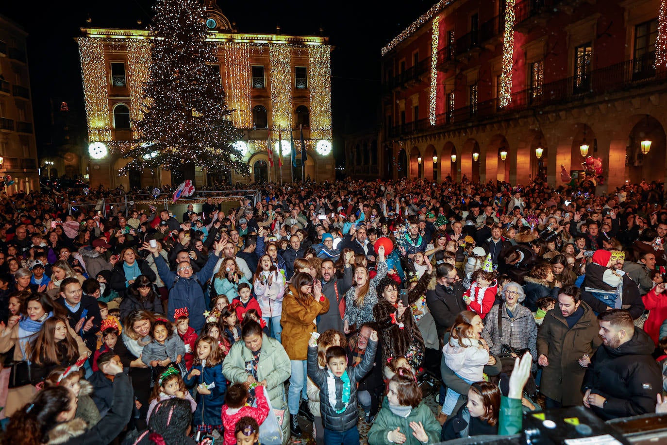 Las pequecampanadas triunfan en Gijón